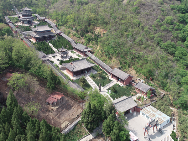 邹平鹤伴山