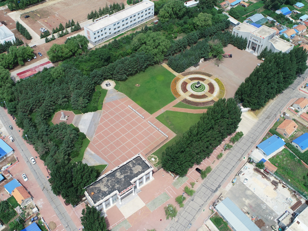 江桥抗战纪念地景区七月初，江桥抗战纪念园