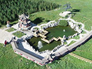 布林泉景区，布林泉区域，上侧草原勇士雕像