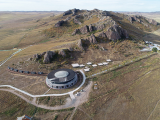 乌里雅斯太山九月中旬